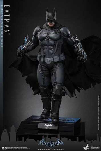 Hot Toys Video Game Masterpiece Batman 1/6  Figure (Batman: Arkham Origins)