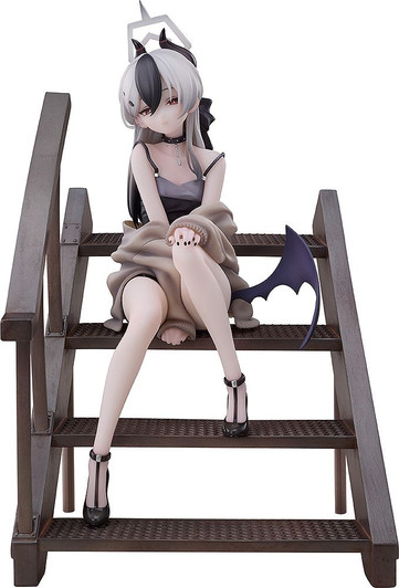 Solarain Kayoko (Dress): Memorial Lobby Ver. 1/7 Figure (Blue Archive)