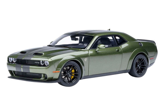 AUTOArt 71761 Dodge Challenger SRT Jailbreak '22 (Metallic Green/Carbon Black Stripe) Finished Model
