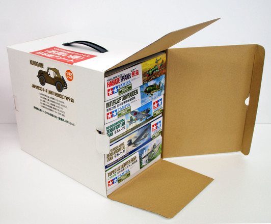 Tamiya 89761 Japanese Military Aircraft 4x4 Light Vehicle Type 95 Kurogane 1/48 Scale Kit & Maintenance Crew Set