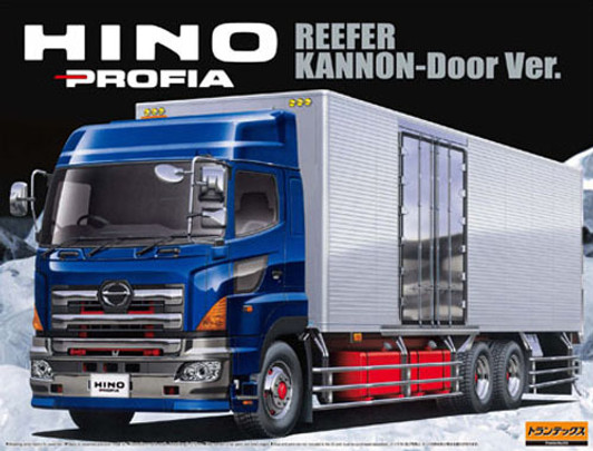 Aoshima 00410 Hino Profia Reefer Kannon-Door Version Truck 1/32 Scale Kit