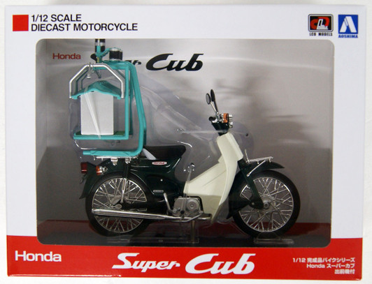 Aoshima 05672 Honda Super Cub 50 w/ Demae-ki (Rear Carrier) 1/12 Scale Finished Model Aoshima 05672 Honda Super Cub 50 w/ Demae-ki (Rear Carrier) 1/12 Scale Finished Model