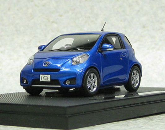 Ebbro 44697 TOYOTA IQ BLUE 1/43 Scale