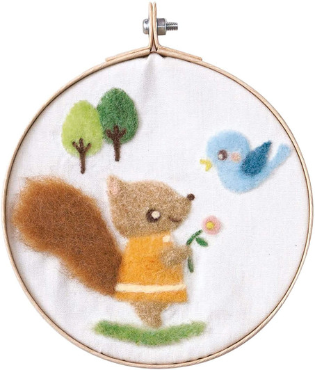 Hamanaka H441-566 Felt Wool Embroidery Squirrel and Little bird Kit