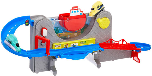 Bath Toy Train Undersea tunnel! Hokkaido Shinkansen Hayabusa & Doctor Yellow Set