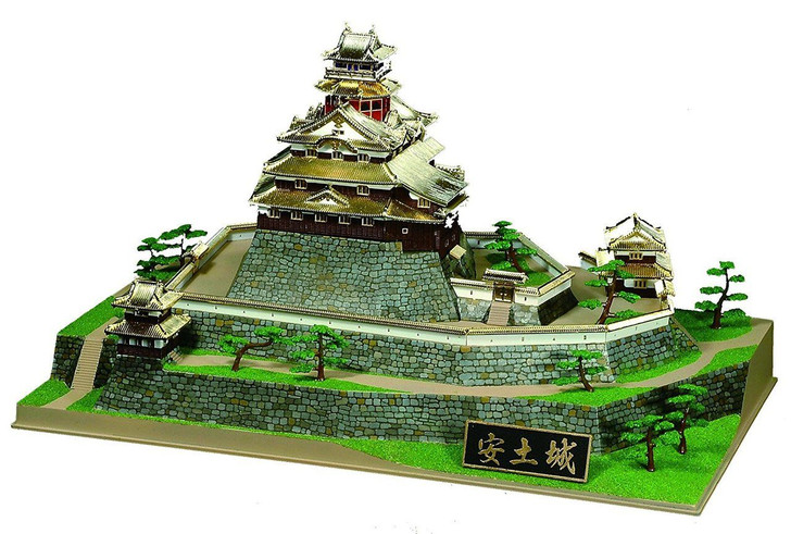 Doyusha DG6 Japanese Azuchi Castle DX Gold 1/360 Scale Plastic Model