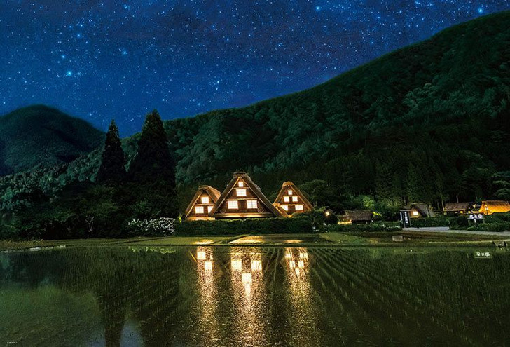 Beverly 51-295 Jigsaw Puzzle Starry Sky in Shirakawago (1000 Pieces)