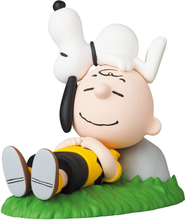 Medicom UDF Peanuts Series 13 Napping Charlie Brown and Snoopy Figure