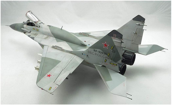 1/48 MiG-29 SMT Fulcrum Plastic Model
