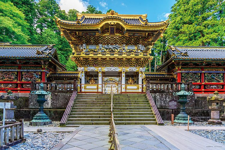 Yanoman 10-1430 Jigsaw Puzzle Golden Shrine and Temple Toshogu Yomeimon Gate Tochigi Japan (1000 Pieces)