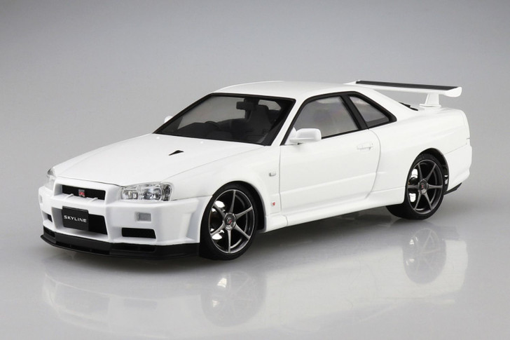 Aoshima 1/24 Nissan BNR34 Skyline GT-R V Spec II '00 White Pre-Painted Plastic Model