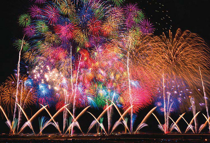 Beverly Jigsaw Puzzle 31-470 Big Fireworks Nagaoka Japan (1000 Pieces) (4977524314707)