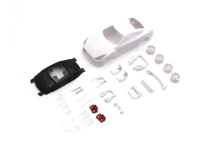 Kyosho MZN210 NISSAN GT-R (R35) White Body set (w/Rim for AWD)