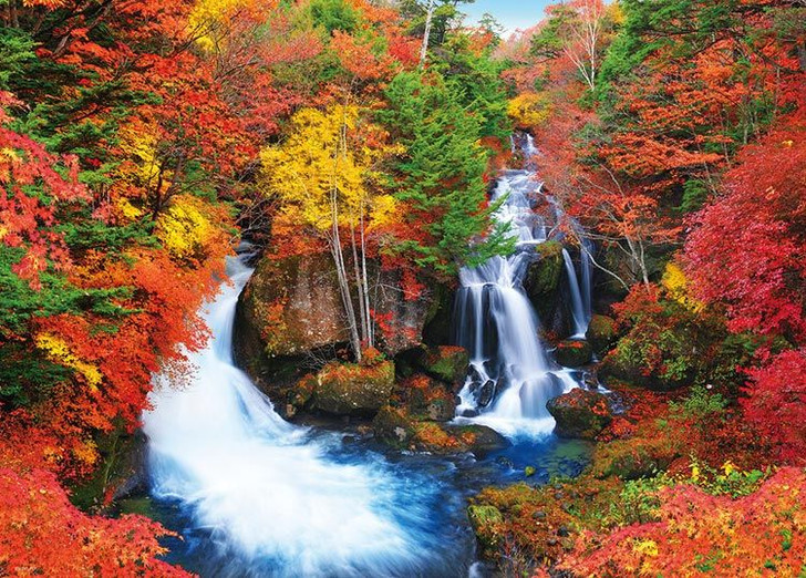 Beverly 66-234 Jigsaw Puzzle Ryuzu Waterfall in Autumn (600 Pieces)