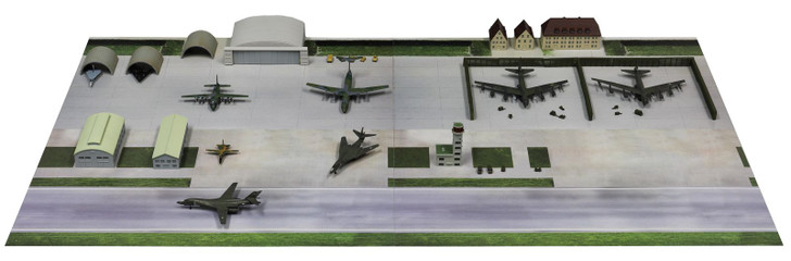 Pit-Road 1/700 U.S. Air Force Guam Andersen Base (1980s) Plastic Model