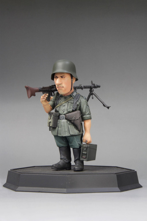 Fine Molds 1/12 WWII German Army Infantryman and MG34 Machine Gun Plastic Model