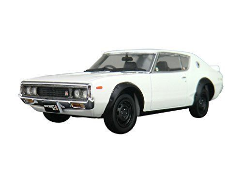 Aoshima DISM 80405 Nissan Skyline HT 2000GT-R White 1/43 Scale (4905083080405)