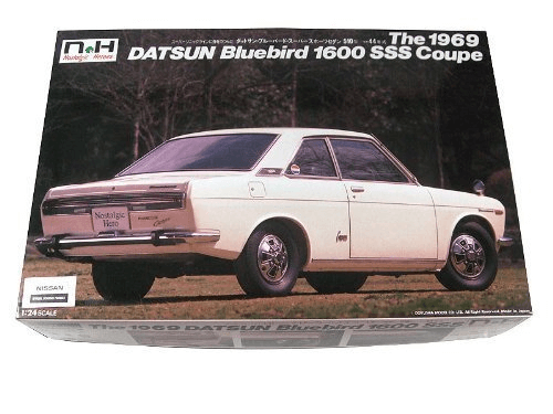 Doyusha NH25 Datsun Blue Bird 1600SSS Coupe 1/24 Scale Kit (4975406001332)