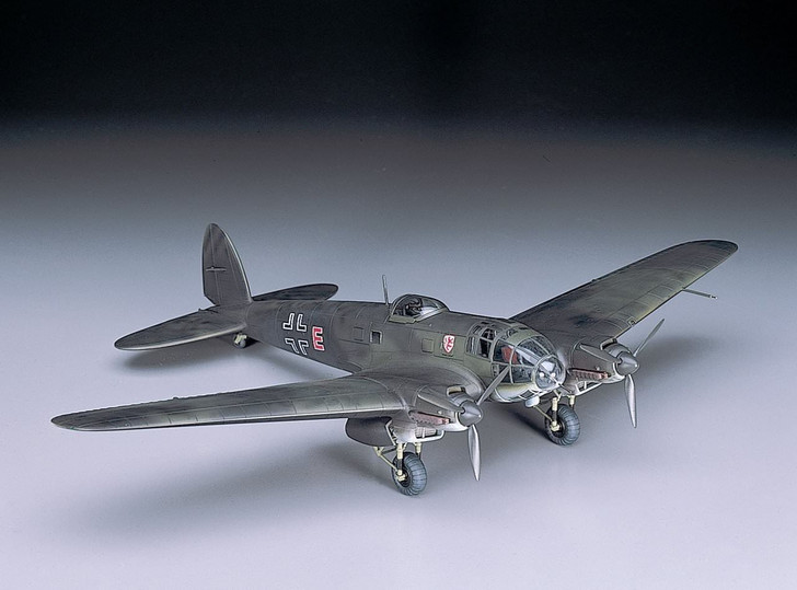 Hasegawa E22 HAINKEL He111P 1/72 Scale Kit (4967834015524)
