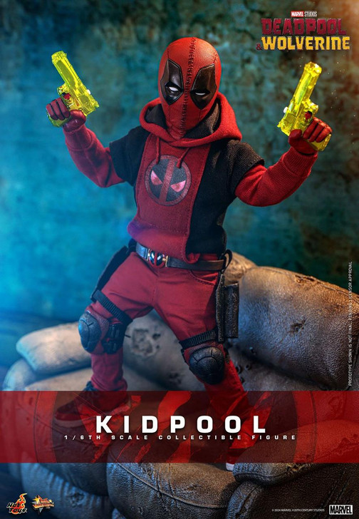 Hot Toys Kidpool 1/6スケールフィギュア Kidpool Sixth Scale Figure by Hot Toys | Sideshow Collectibles