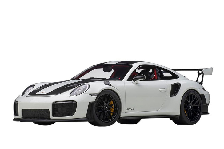1/18 Porsche 911 (991.2) GT2 RS Weissach Package (White/Carbon