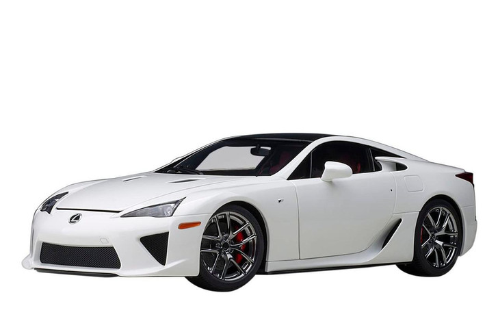  AUTOArt 1/18 Lexus LFA (Whitest White/Black Carbon) Finished Model 