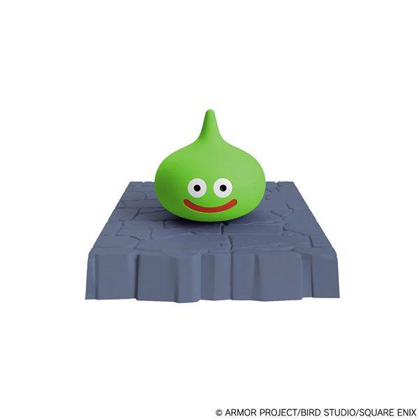 Square Enix Dragon Quest: Plastic Model Kit Series - Lime Slime with Dungeon Base