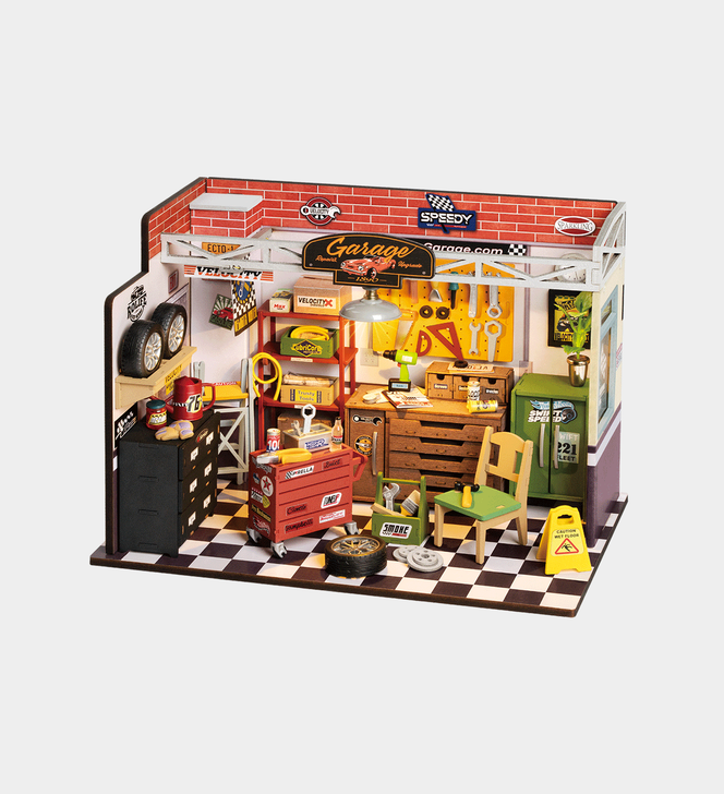 ROBOTIME DIY Miniature Kit Garage Workshop (284 Pieces)