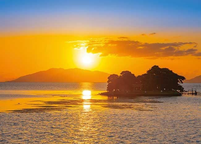 Jigsaw Puzzle Lake Shinji bathed in the glow of the setting sun (500 Pieces)