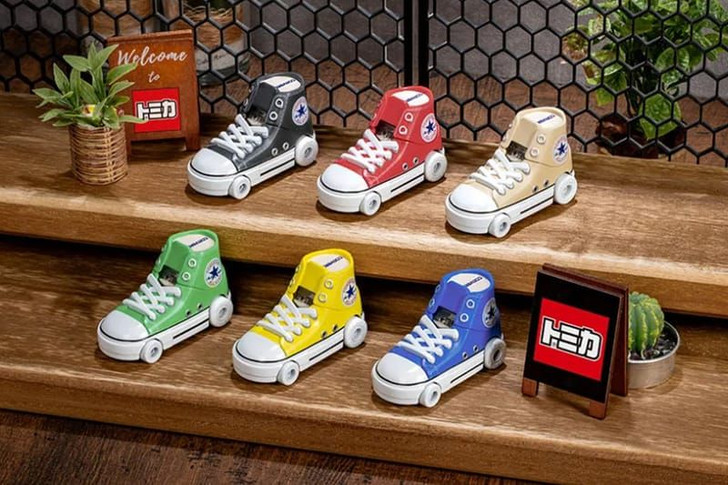 ミニカー Dream Tomica Converse All Star Vol.1 Takara Tomy Dream Tomica Converse All Star Collection Vol. 1 Box of 6