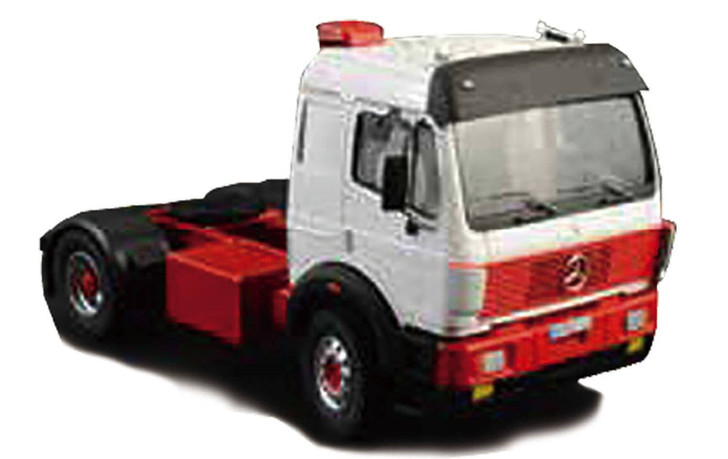 Platz Scale 1/24 Mercedes Benz Sk 1844 Ls V8 Tractor Head