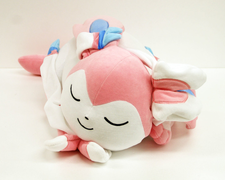 Pokemon Center Original Plush Doll Sleeping Sylveon (Nymphia) 826-221113