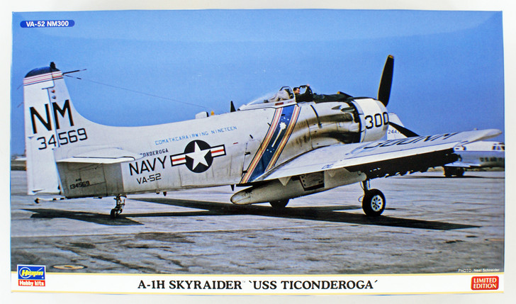 Hasegawa 02262 A-1H Skyraider USS Ticonderora 1/72 scale kit