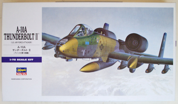 Hasegawa E09 A-10A THUNDERBOLT II 1/72 Scale Kit (4967834015395)