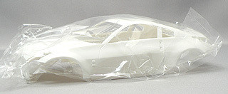 Aoshima 40324 Nissan Fairlady Z Version ST 2007 Option 1/24 Scale Kit (4905083040324)