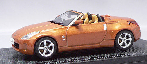 Ebbro 43791 NISSAN FAIRLADY Z Z33 ROADSTER Orange 1/43 Scale (4526175437916)