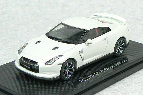 Ebbro 44101 NISSAN GT-R R35 Black Edition White 1/43 Scale (4526175441012)