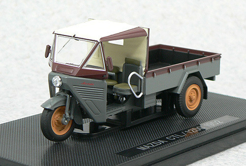 Ebbro 44110 Mazda CTL/1200 1952 (Gray/Brown) 1/43 Scale (4526175441104)