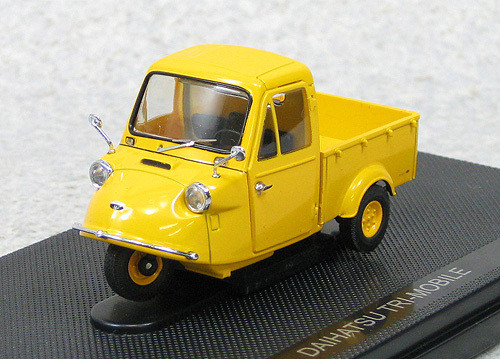 Ebbro 44415 Daihatsu Tri-Mobile 1959 (Yellow) 1/43 Scale (4526175444150)