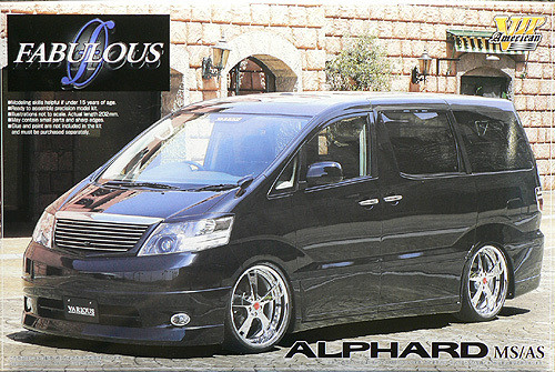 Aoshima 46197 Toyota Alphard MS/AS Fabulous Custom 1/24 scale kit FJH (4905083046197)