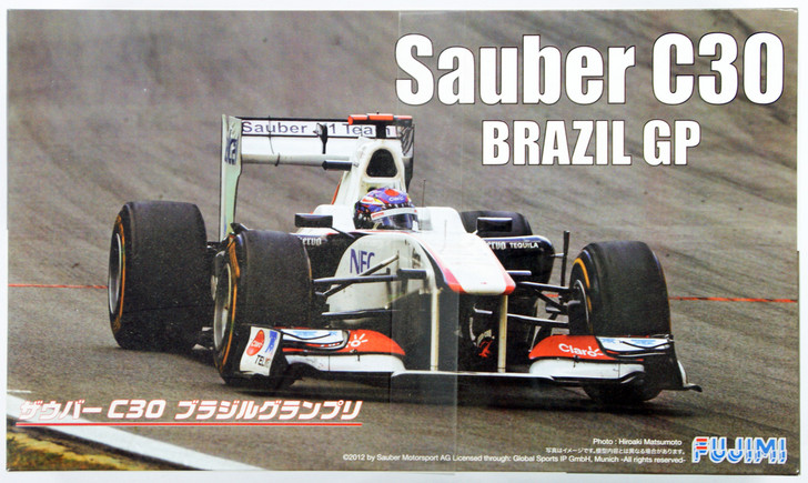 Fujimi GP SP25 F1 Sauber C30 Brazil GP with Driver Figure 1/20 Scale Kit (4968728091471)