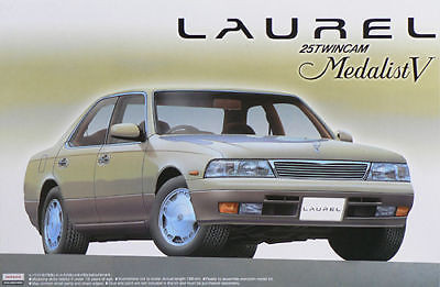 Aoshima 44131 Nissan Laurel C34 Medalist V 1/24 Scale Kit (4905083044131)