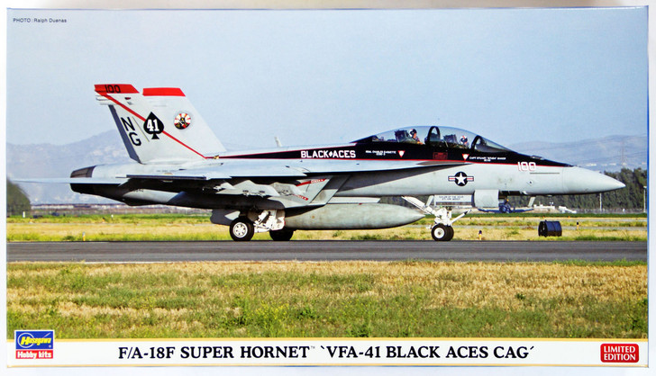 Hasegawa 02101 F/A-18F Super Hornet VFA-41 Black Aces Cag 1/72 Scale Kit (4967834021013)