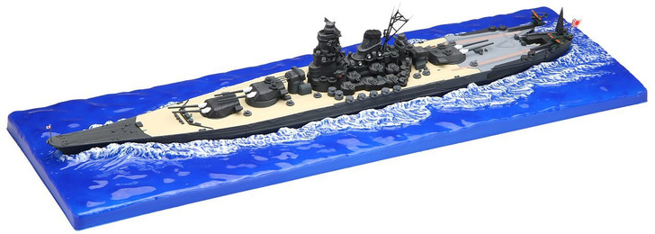 Fujimi TOKU SP17 IJN Imperial Japanese Navy Yamato Type with Wave Base 1/700 Scale Kit (4968728421582)