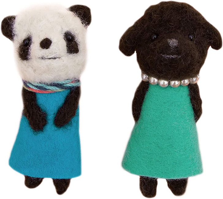 Hamanaka H441-555 Felt Wool Brooch Panda and Poodle Kit