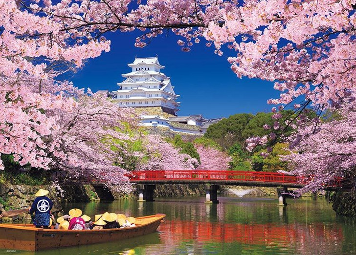 Beverly 66-157 Jigsaw Puzzle Himeji Castle with cherry blossoms (Hyogo,Japan) (600 Pieces)