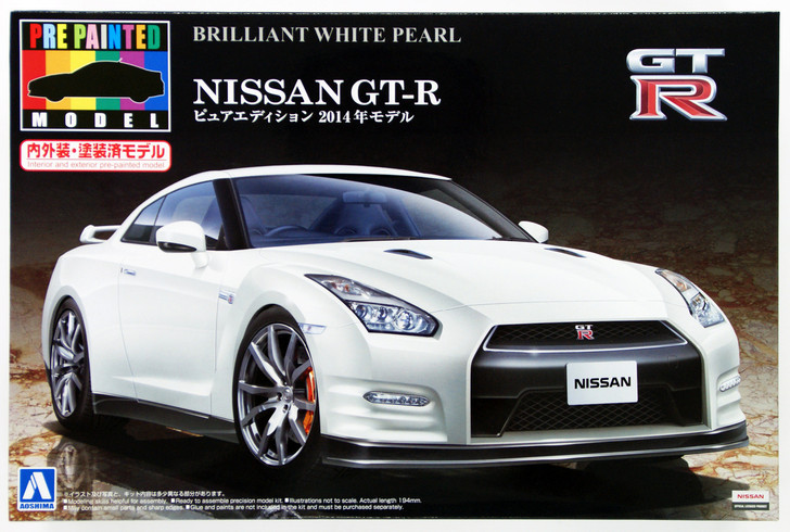 Aoshima 11348 Nissan GT-R (R35) 2014 Brilliant White Pearl 1/24 Scale Kit (Pre-painted Model) (4905083011348)