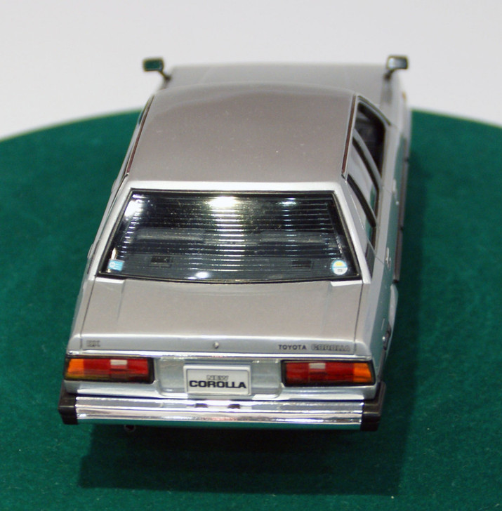Aoshima 22283 E70 Toyota Corolla DX Sedan Late Version 1/24 Scale