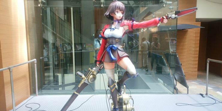 Life-sized Mumei figure