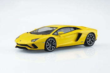 1/32 Lamborghini Aventador S (Pearl Yellow) Plastic Model